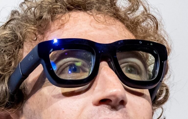 Meta to Launch Camera-Free AI Glasses